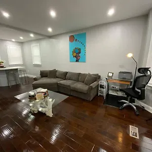  Holiday home Luxury 3br/newark Penn,wifi,free Parking